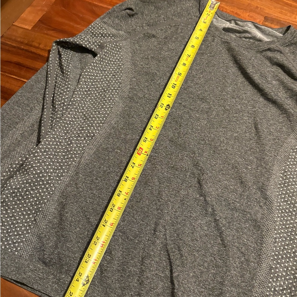 Figs Grey Salta - Women's Long Sleeve Performance Tee - Picture 2 of 5